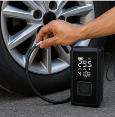 Taşınabilir Dijital Hava Kompresörü ve Akü Takviye Cihazı – 4'ü 1 Arada ve LED Işıklı 150PSI 8000mAh